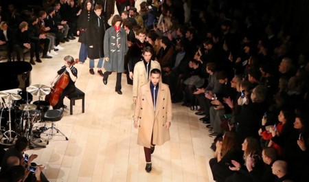 Los años setenta y el volumen en las siluetas protagonizan los desfiles de la London Collections: MEN