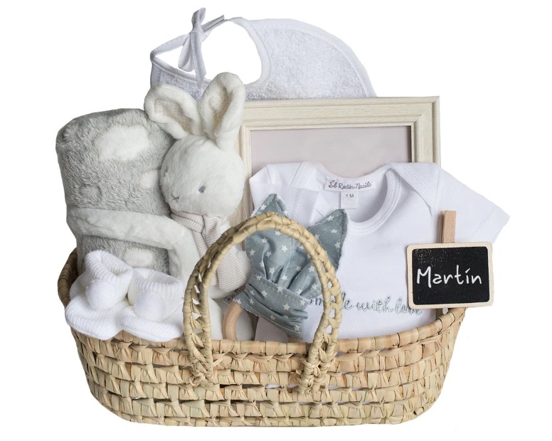 Canastilla cesto mimbre El Recién Nacido personalizable con nombre en gris y blanco