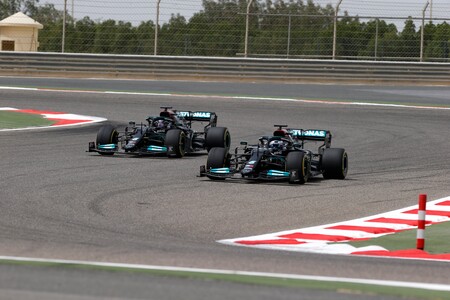 Bottas Hamilton Sakhir F1 2021