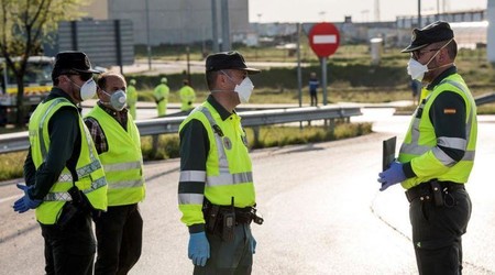 Usar la mascarilla en el coche: las cinco excepciones por las que no nos pueden multar