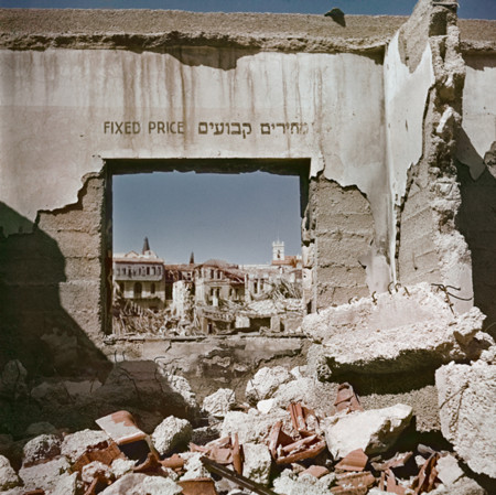 Robert Capa a color: exposición en el Jeu de Paume de Tours, Francia
