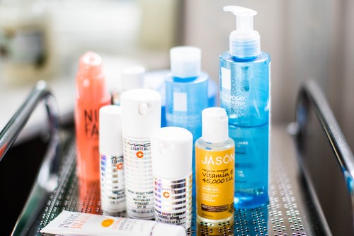 Los productos de higiene y cosmética también pueden ser peligrosos para los niños pequeños: consejos para prevenir accidentes