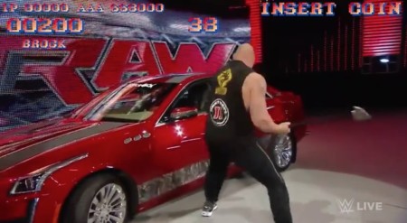 Brock Lesnar destruye Cadillac CTS nuevo al estilo de Street Fighter II