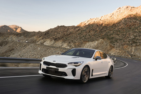 Kia Stinger 2018 4b
