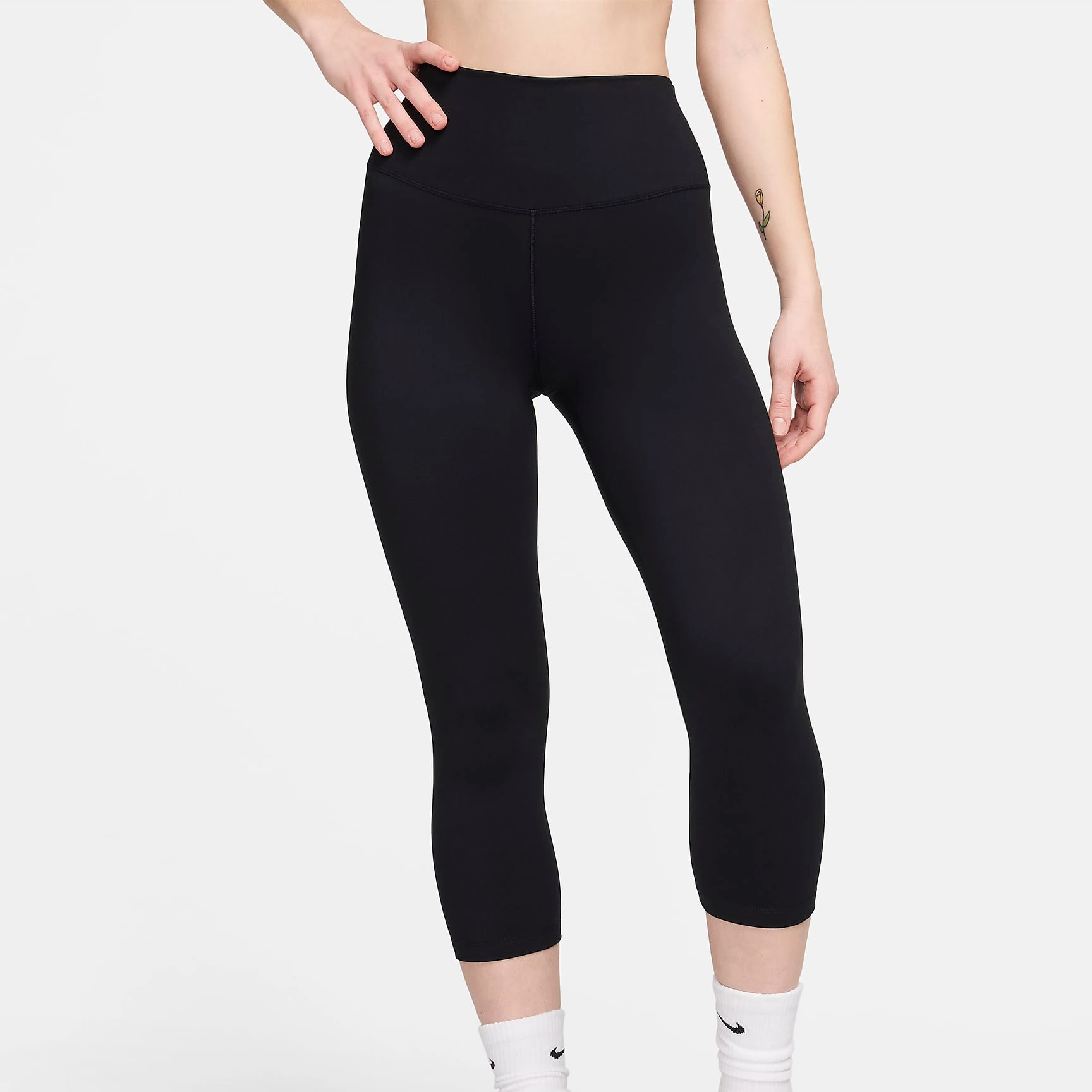 Nike One
Leggings cortos de talle alto - Mujer