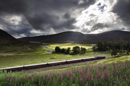 Cruzar Escocia en tren de lujo con spa ya es posible