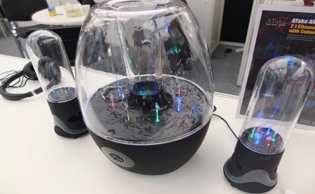 AWD-12F, el nuevo altavoz con agua danzarina de aTake