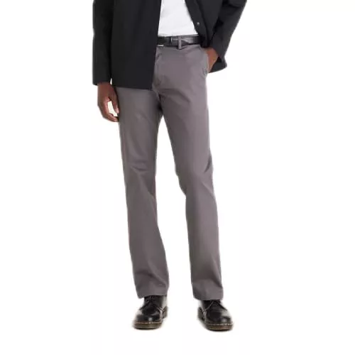 Dockers Herren SIGNATURE KHAKI STRAIGHT FIT PANTS PANTS, MAGNET, 31W / 34L