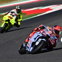 Por qué la Ducati de Marc Márquez echaba humo de su rueda trasera en Mugello en MotoGP 