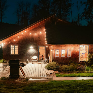 Así puedes decorar un balcón o una terraza esta Navidad: ideas bonitas y elegantes muy fáciles para que quede chulo sin gastarse una pasta