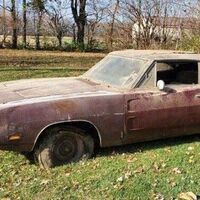 Un muy especial Dodge Charger de 1968 fue encontrado después de vivir abandonado por décadas