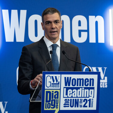 Las cuatro claves de la prohibición de las redes sociales para los menores en España que ha anunciado Pedro Sánchez 