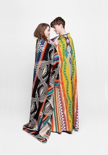 Lookbook de la Urban Outfitters Designed By Collection 2011