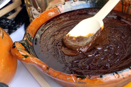 El mole, un platillo tradicional lleno de historia