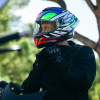 MT Helmets Thunder 4SV: un nuevo casco de moto con visera retráctil y la última homologación europea, desde 135 euros