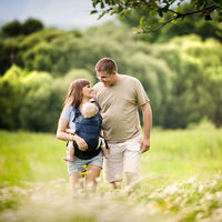 Portear en verano: consejos y 11 portabebés fresquitos para los meses de calor