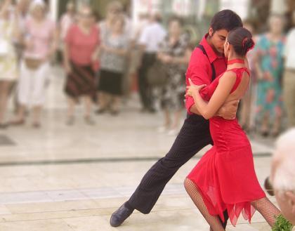 La vuelta al mundo bailando tango