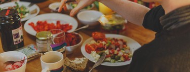 Dieta OMAD: esto es lo que dice la ciencia sobre el método que promete quemar grasas comiendo una vez al día  