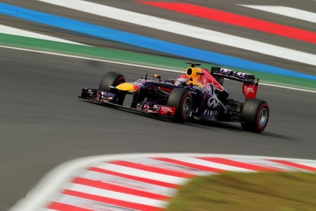 Sebastian Vettel impone su ley y se dirige sin remedio a su cuarto título