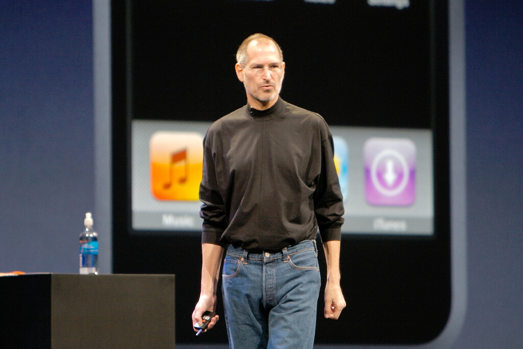 Steve Jobs subió al escenario en 2007 con un iPhone que apenas funcionaba: se salvó con un guión sin improvisación  . Noticias en tiempo real
