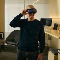 Las Vision Pro son el Mac de los 90 y Apple lo ha entendido. Por eso está fabricando el "iPhone" de las gafas inteligentes