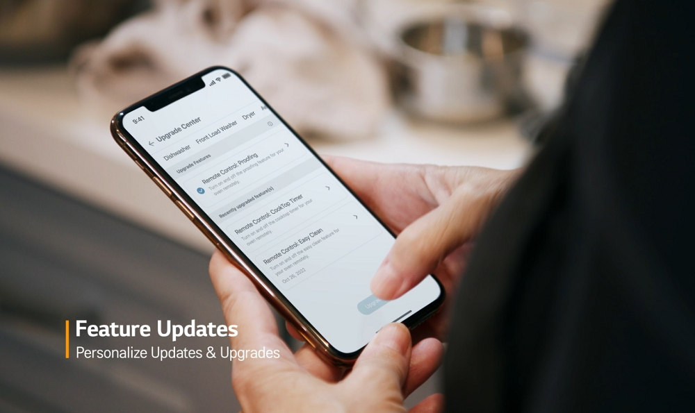 Actualizar gratis desde el móvil lavadoras, hornos y frigos con nuevas funciones: esta es la apuesta de LG para 2023 con ThinQ UP