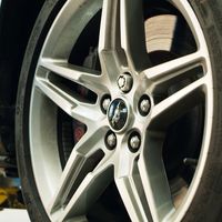 Ford crea una tuerca única en 3D para evitar el robo de ruedas... ¡a partir de la voz del conductor!