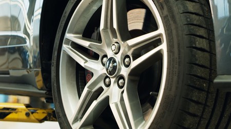 Ford crea una tuerca única en 3D para evitar el robo de ruedas... ¡a partir de la voz del conductor!