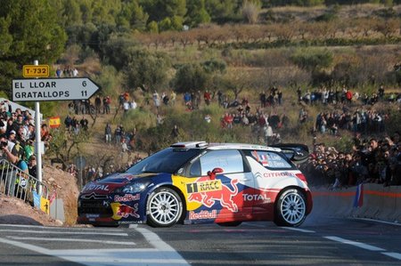Rally de Catalunya 2011: Sébastien Loeb mantiene las distancias con Jari-Matti Latvala