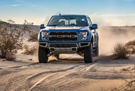 Ford ya trabaja en una hipotética versión de altas prestaciones de la F-150 Raptor, ¡con motor V8!