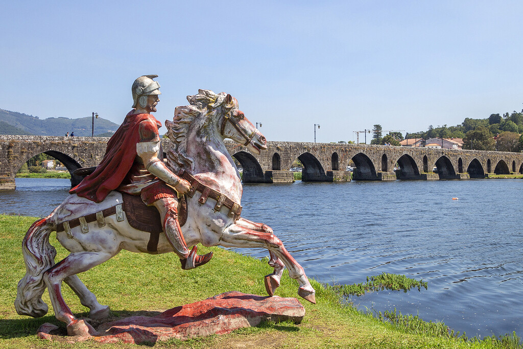 Al Imperio Romano no lo frenaba ni la lluvia ni el frío, hasta que se toparon con un río de Ourense. Noticias en tiempo real