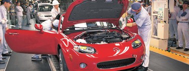 El Mazda MX-5 estuvo a punto de tener un motor gordo de seis cilindros. Cancelaron el proyecto porque les salió un coche demasiado feo 