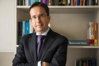 José Ignacio Conde-Ruiz: "Nos movemos hacia un sistema asistencial, con una pensión mínima de subsistencia igual para todos"