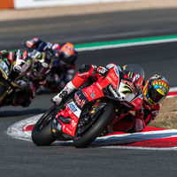 Vientos de cambio en el WSBK: Superbike tendrá una carrera más, a 10 vueltas y con puntuación diferente