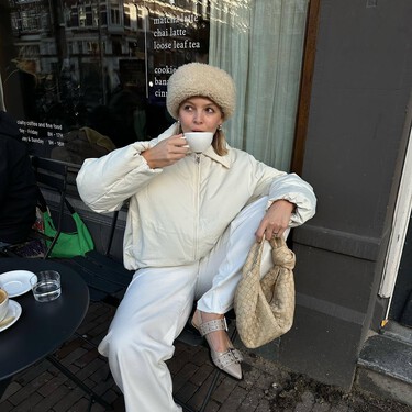 Novedad en Decathlon: el abrigo impermeable que llevaremos aunque no llueva porque es muy calentito y discreto 