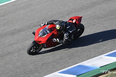 Ducati Panigale V4 2022 Prueba 011