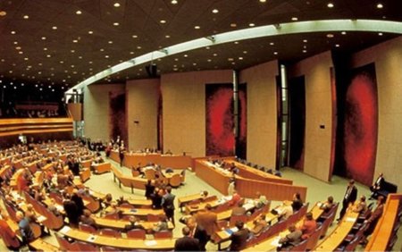 Empresarios que saben algo del ACTA y un Parlamento que lo congela, es Holanda