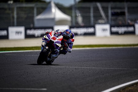 ¡Sorpresa! Johann Zarco gana su primera carrera de MotoGP el día del gran desplome de Jorge Martín