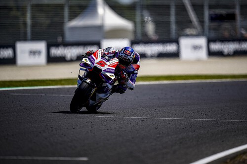 ¡Sorpresa! Johann Zarco gana su primera carrera de MotoGP el día del gran desplome de Jorge Martín