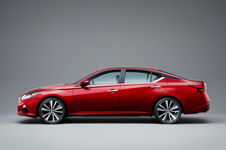 Nissan Altima 2019 4