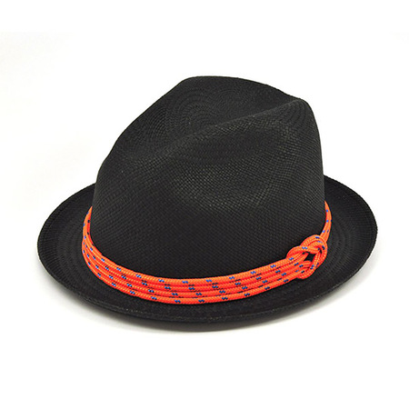 Los divertidos sombreros Panamá de MIANSAI by Michael Saiger
