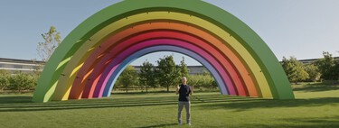 Tim Cook no se puso las Vision Pro durante su presentación ni después del evento. Es algo rarísimo 