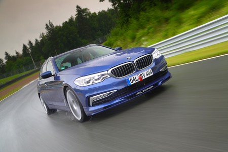 En este capítulo de "respuestas a preguntas que nadie hizo": La station wagon más veloz del mundo, Alpina B5 Bi-turbo