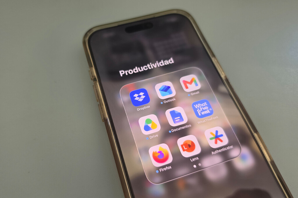 Qué significan los puntos azules junto a las apps en los iPhone y cómo hacerlos desaparecer