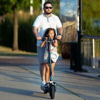No eres el único que lo piensa: los usuarios de patinete se comportan de forma incívica y les da igual saltarse las normas. Lo dice un estudio del RACC