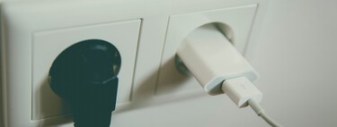 Lidl soluciona uno de los mayores problemas de casa con un nuevo tipo de enchufe para cargar varios dispositivos a la vez 