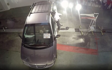 En 2020 murieron seis usuarios de patinetes eléctricos en España, y este estudio recrea las posibles consecuencias de su uso