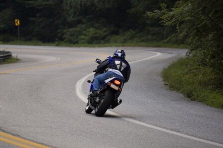 Moto Curva 4