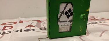 La Free Software Foundation ha enviado un disco duro vacío a Microsoft para que les copie el código fuente de Windows 7