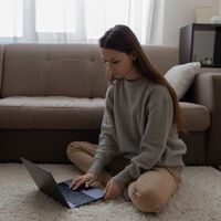 El teletrabajo había venido para quedarse, pero la realidad es más tozuda